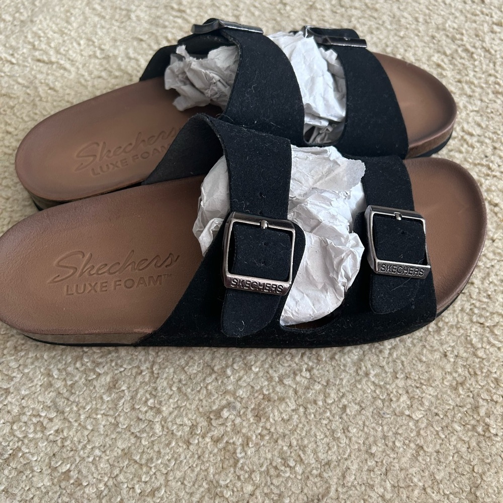 Skechers womens sandals.Size 7. Birkenstock style. Black. Luxefoam insole